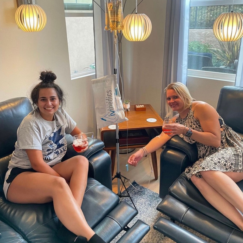 MobileIVMedics's tweet photo. Refresh your mind and body with your bestie with a MIVM Cocktail IV Drip! 🍸️

Receive 10% off when you book together  👯‍♀️

Visit https://t.co/rg9vSVXuyU for more info and bookings, or call/text us at 833-IV-DRIPS (483-7477) today! https://t.co/Rod2jUCmuJ
