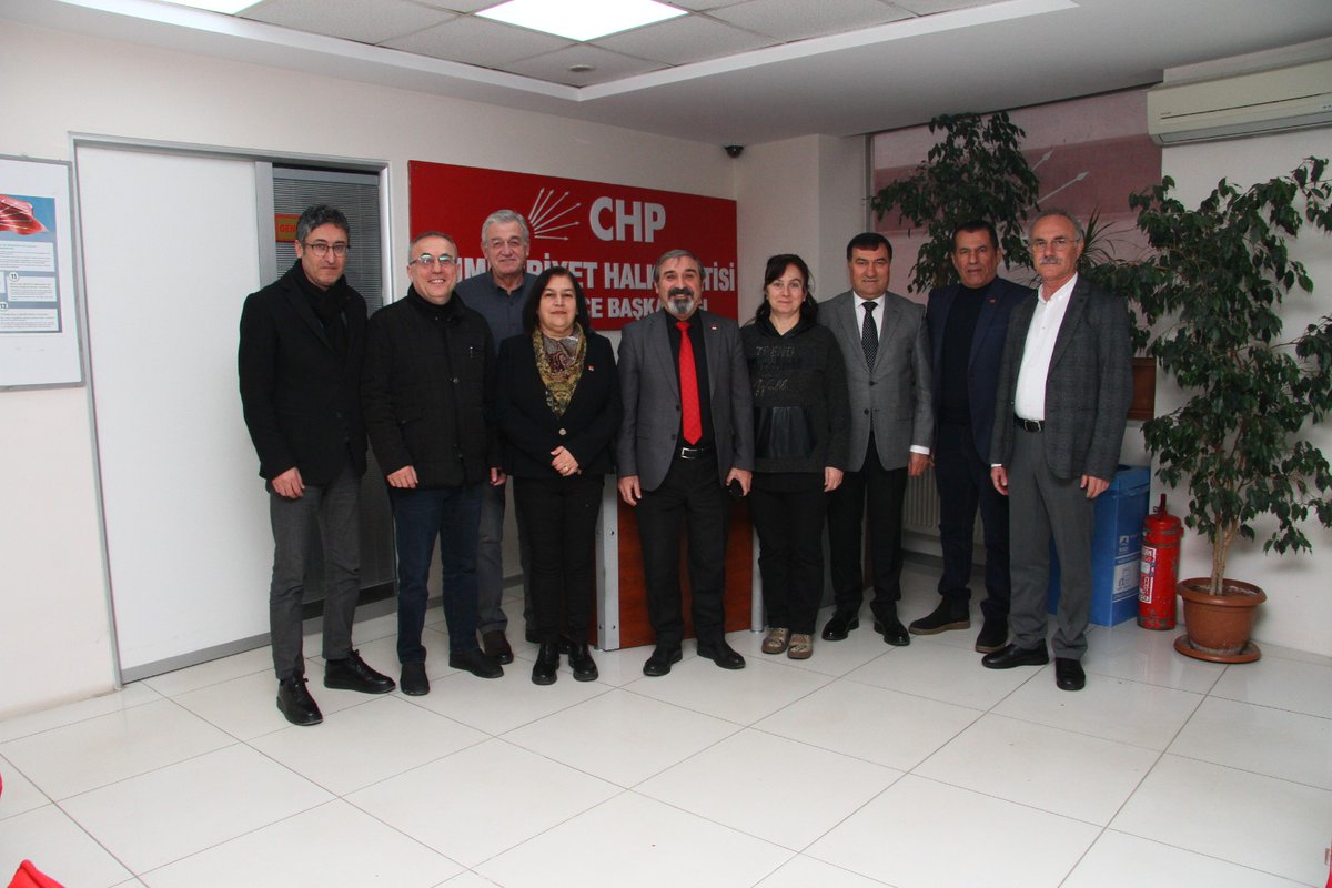 YayalarCHP's tweet photo. İlçe Seçim Komitemizin seçim startı verdikleri yerel basınla buluşması gerçekleştirildi 

İnanın #HerŞeyÇokGüzelOlacak https://t.co/XHjEtJXzAB