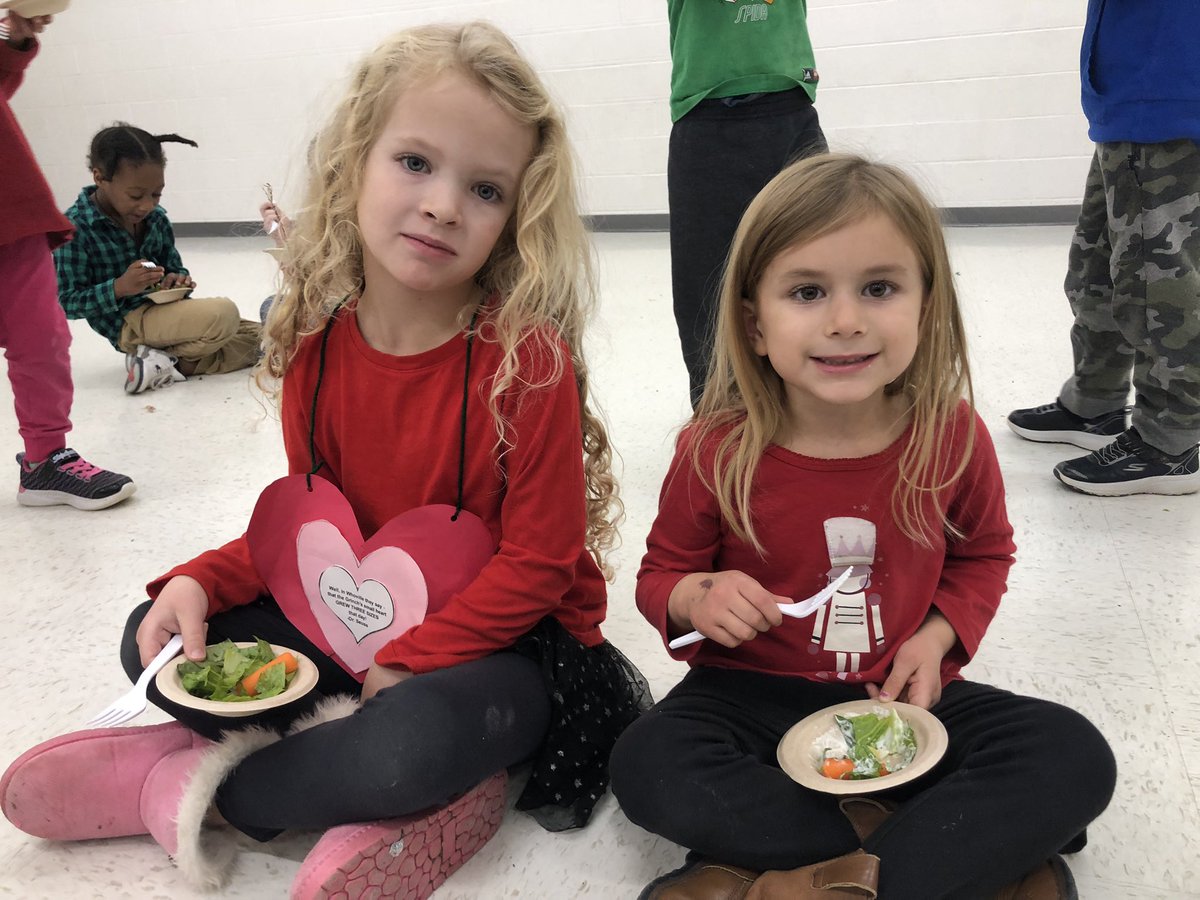 libraryatCES's tweet photo. Annual salad day @CatonsvilleES Students planted their own lettuce at the beginning of the year and then ate it. @BCPSOutdoorSci @SustainableBCPS https://t.co/2reBGN5sSo