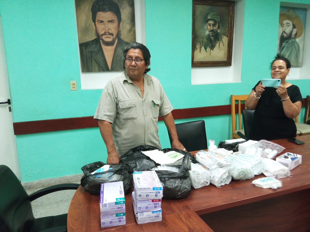 Donativo al Hospital Manuel Fajardo del proyecto chileno "Cuba no está sola". El amor por Cuba traspasa fronteras