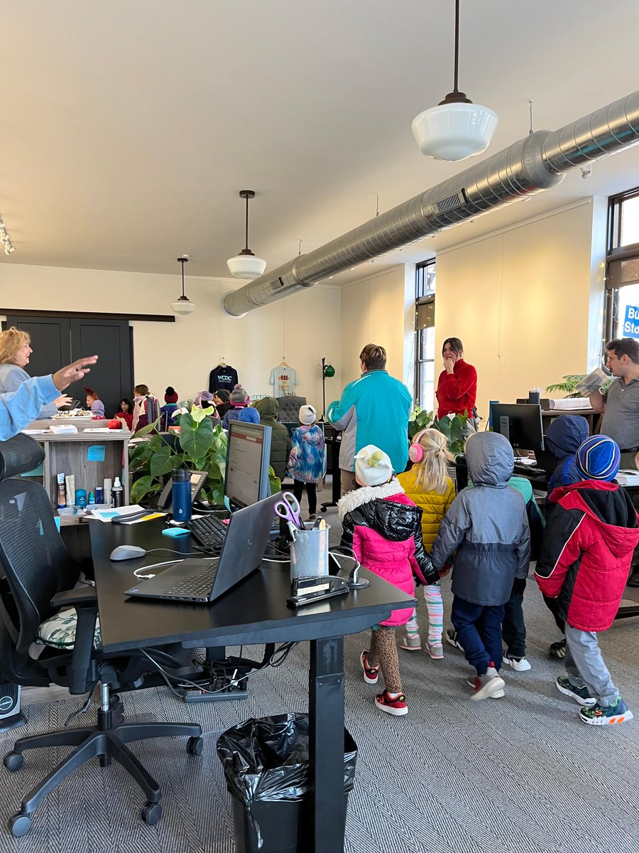 WilkinsburgCDC's tweet photo. Awe! You guys! The cutest little Christmas carolers from #PUCS just made our day! They kindly stopped by our office as they made their way down the street spreading joy today! There is #goodallover #wilkinsburgcdc https://t.co/5aPyDcpR2w