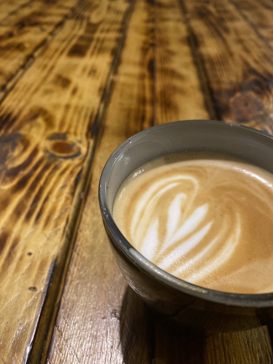 13muadz's tweet photo. Ga ada gitu kopi kek gini, tapi aernya yg panas bgt gitu https://t.co/CIEoE0KUru