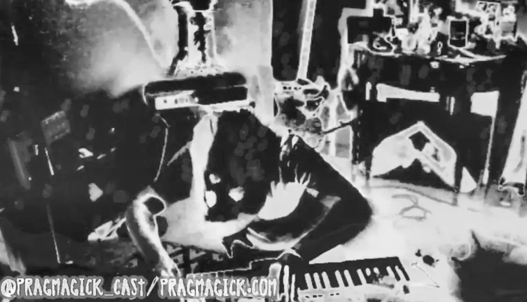 pragmagick_cast's tweet photo. #ASPECTRE #hauntomancy #audiomancy https://t.co/QNZlmeOkHu