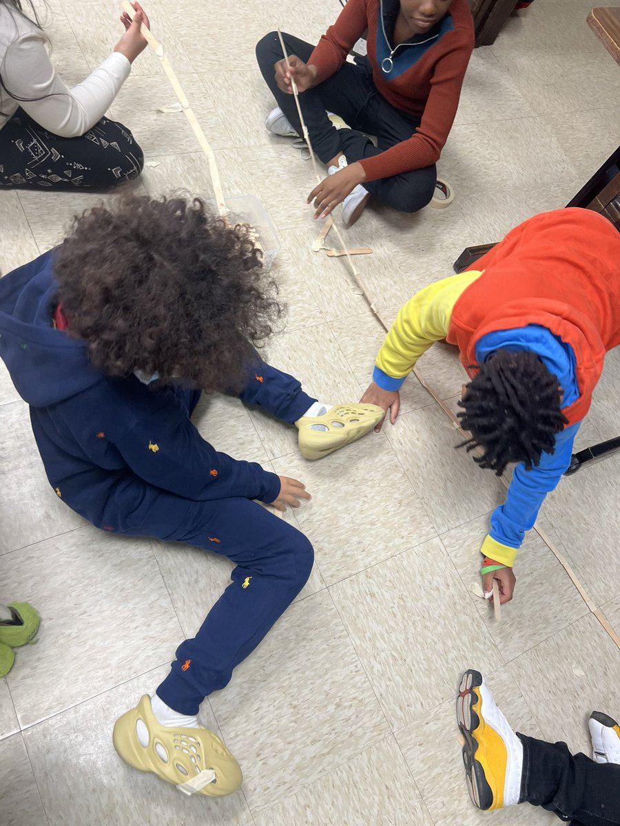 MrsAhmadandCo's tweet photo. The task is to build the tallest structure without talking to your group members.@HTSD_Greenwood #characterlesson #managingstress #teamwork https://t.co/01yVcLqqC5
