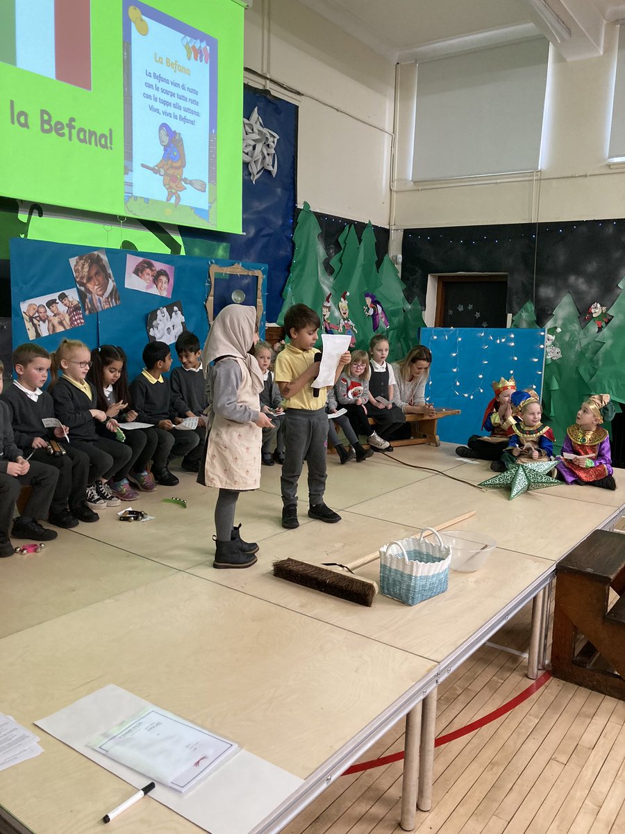 StNiniansRCPS's tweet photo. Some great acting and reading in Primary 2 today as they taught us all about La Bafana! https://t.co/zONFdfOkgP