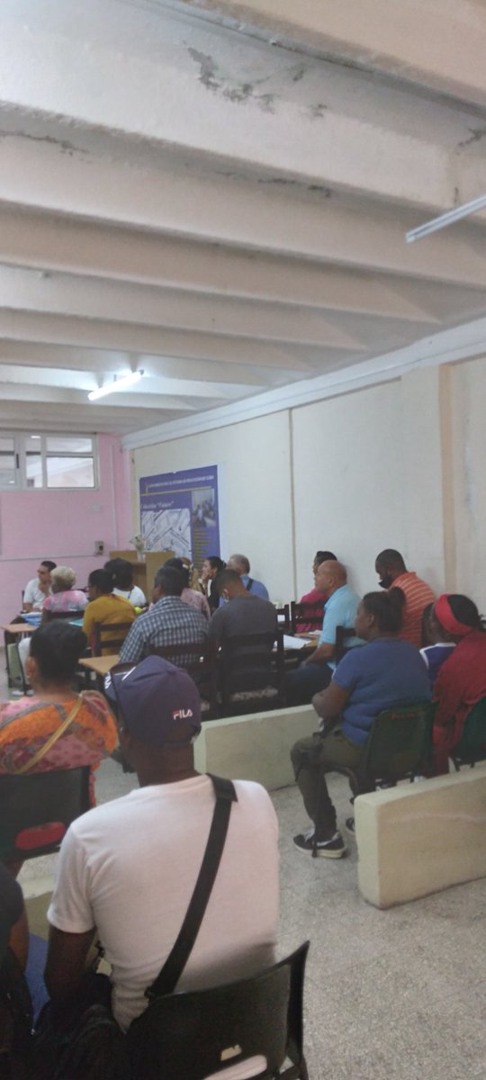 GtmoEPedagogica's tweet photo. Participa el grupo de tecnología junto a directivos y profesores de la Escuela Pedagógica de Gtmo en la superación provincial sobre los productos de Cinesoft.
#EducacionGuantánamo
#CubaEduca
#Cinesoft
@YoelDominico @maria_laviste @elsa_ena https://t.co/SZFiuVJsfn