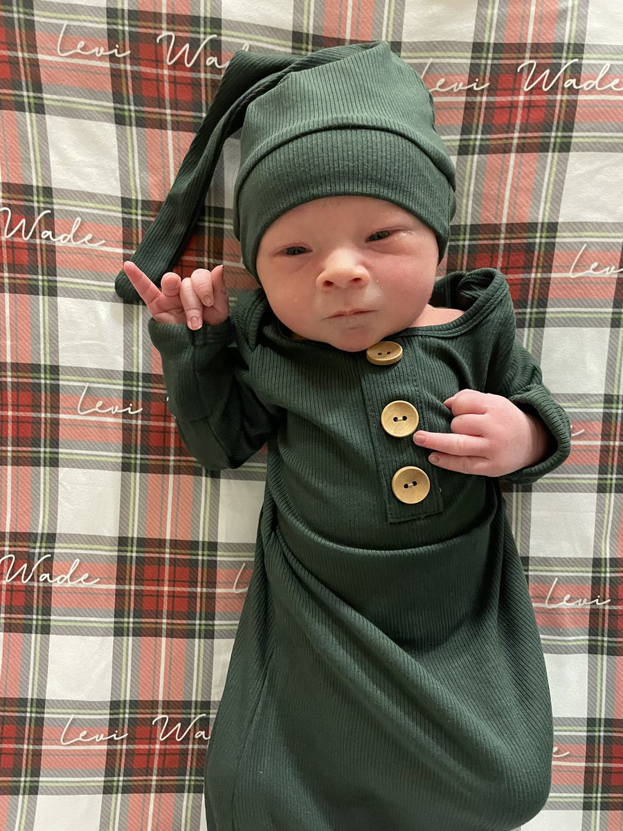 Coach__Mcneil's tweet photo. Last night 10:52 pm Dec 19 the Lord blessed us with Levi Wade McNeil! My wife is such a trooper! Welcome to the family my future ball player! Your mom sister and I love you so much! #Futurekicker https://t.co/nqZH6GdDAG