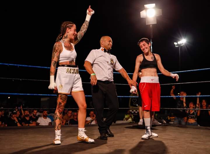 BalearBoxeo's tweet photo. CRISTINA NAVARRO SE UNE A LA VELADA DE CALVIA.

Hace unos días anunciábamos la primera fecha pugilística del año en Mallorca confirmada para el 21 de enero en Calviá. Y hoy os traemos la primera gran sorpresa de la cartelera. https://t.co/AixHVEN7bp