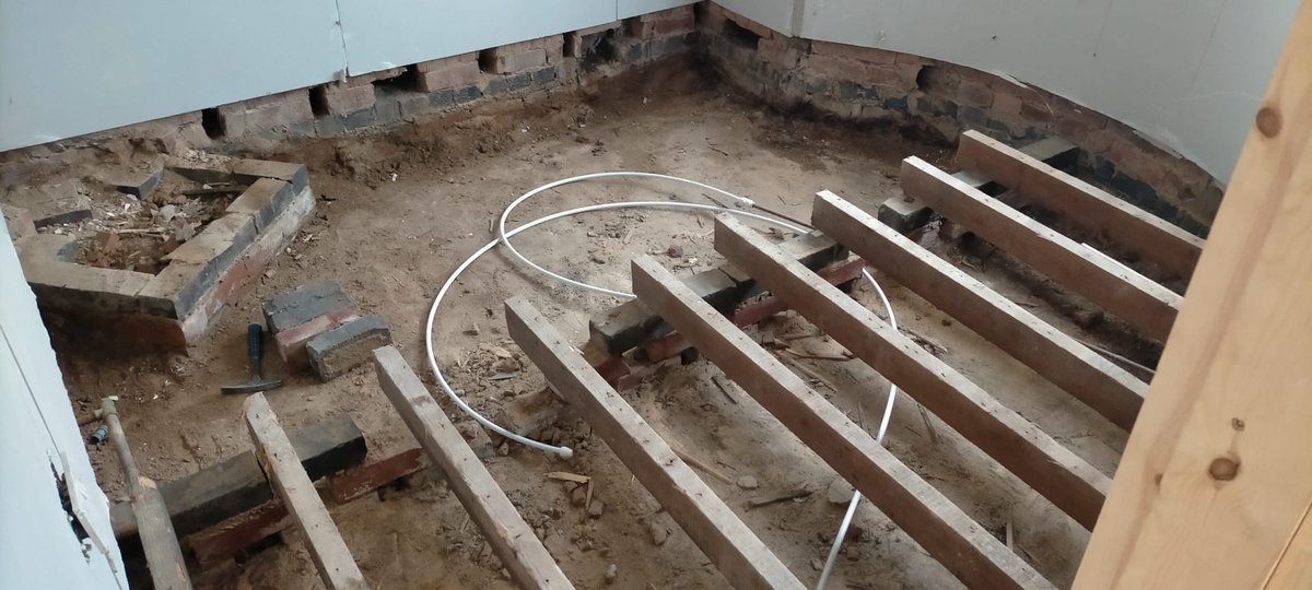 PPSmidlands's tweet photo. Do you have a floor that's a bit bouncy?
This customer did 4 rooms and it turned out that the floor joists were rotten due to poor ventilation and damp.
We damp proofed and replaced the rotten floor joists, making it safe, dry and taking the bounce out of the floor.
Lovely job! https://t.co/A1jOd4QPyE