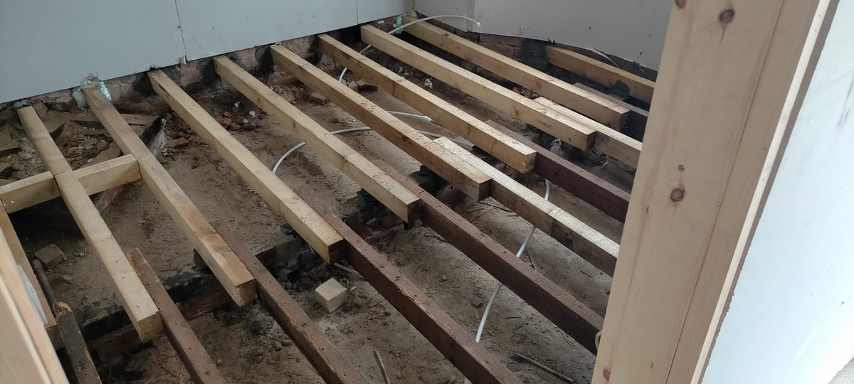 PPSmidlands's tweet photo. Do you have a floor that's a bit bouncy?
This customer did 4 rooms and it turned out that the floor joists were rotten due to poor ventilation and damp.
We damp proofed and replaced the rotten floor joists, making it safe, dry and taking the bounce out of the floor.
Lovely job! https://t.co/A1jOd4QPyE