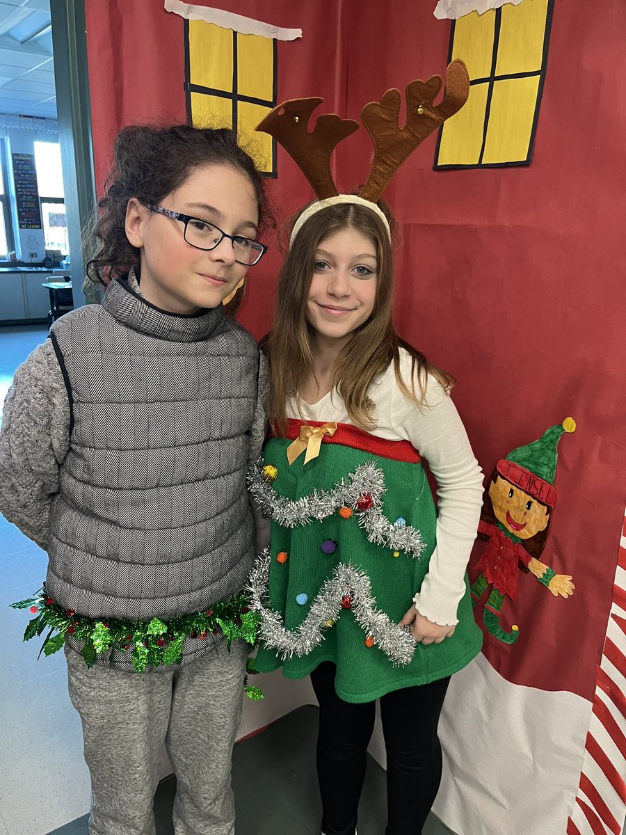 MissRosano's tweet photo. Tacky Wacky Tuesday- Holiday Edition @Mr_SClay @scofieldmagnet https://t.co/XJcXLKt6R7
