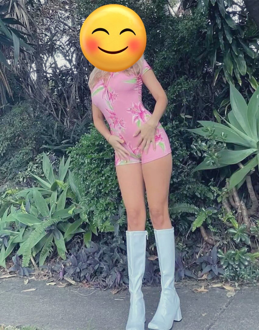 aysel265's tweet photo. Elbisem nasıl ❤️🍑🥰🥰🍌 https://t.co/lYErZJs9CT
