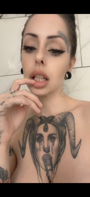 The shower is my favorite place to answer OF messages. 🙃 https://t.co/EScIqKDsnr<a href="/tag/mvsales"class="tags"><span>#mvsales</span></a>