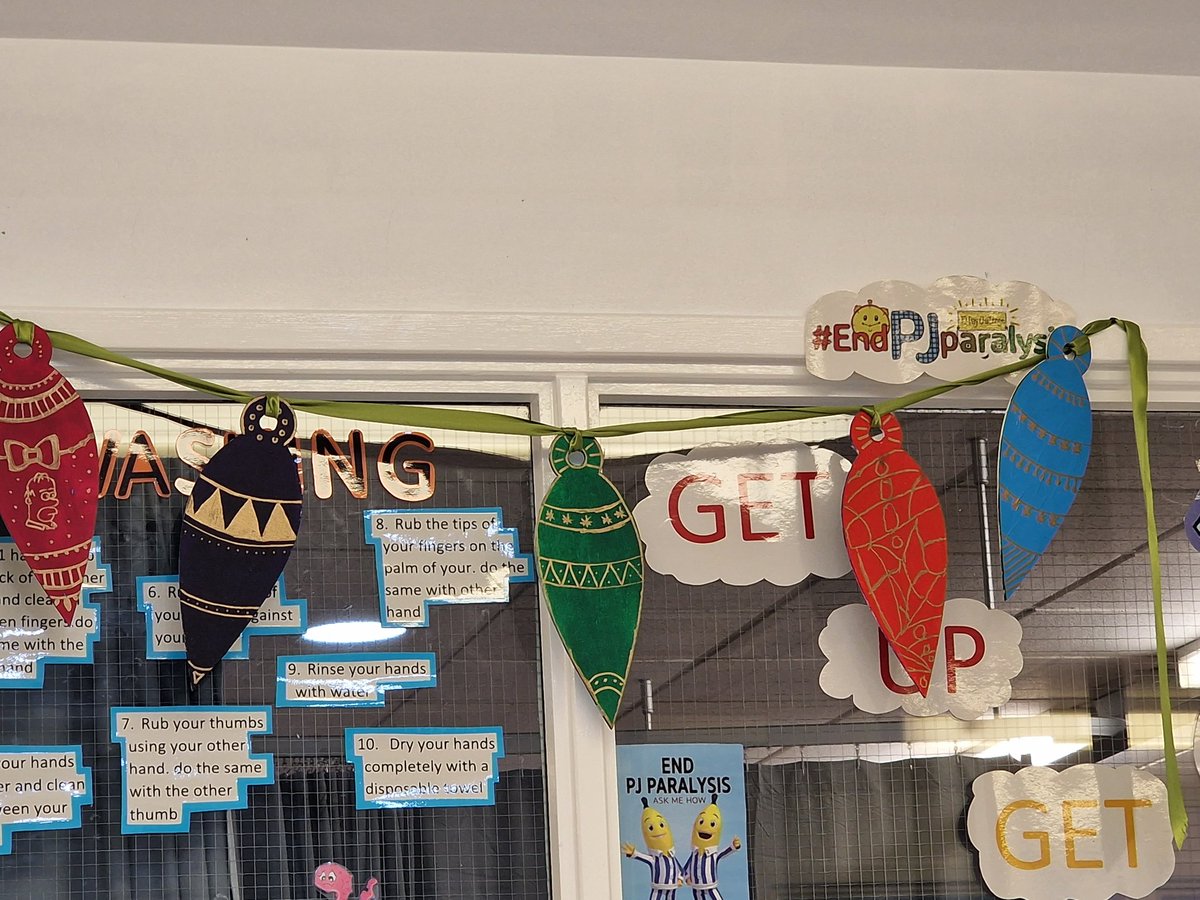 Thank you <a href="/AirArtsUHDB/">Air Arts</a>  for coming to Ward 7. All decorated by patients and staff. <a href="/UHDBTrust/">University Hospitals of Derby and Burton NHS FT</a> <a href="/UHDB_DME/">DME</a> <a href="/DivisionUhdb/">UHDB Medicine Division</a>