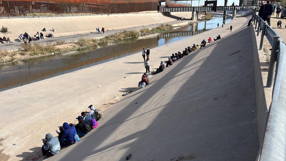 DylanCorbett23's tweet photo. The only crisis at the border is a moral crisis. The only failure is a failure of imagination and political courage. The only crime is confronting the Holy Family with military fatigues and barbed wire. #EndTitle42. Restore asylum now. #welcomewithdignity https://t.co/vVkcnPPDYy