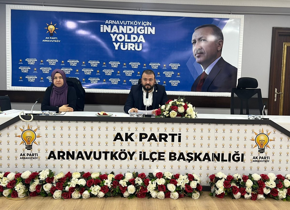 TanrUca's tweet photo. @AkpartiArnvtky ilçe yönetim kurulu toplantımızı icra ettik.
@osmannnurika 
@ismet_ozturk 
@SahinFahri https://t.co/TtDQjcaIjS