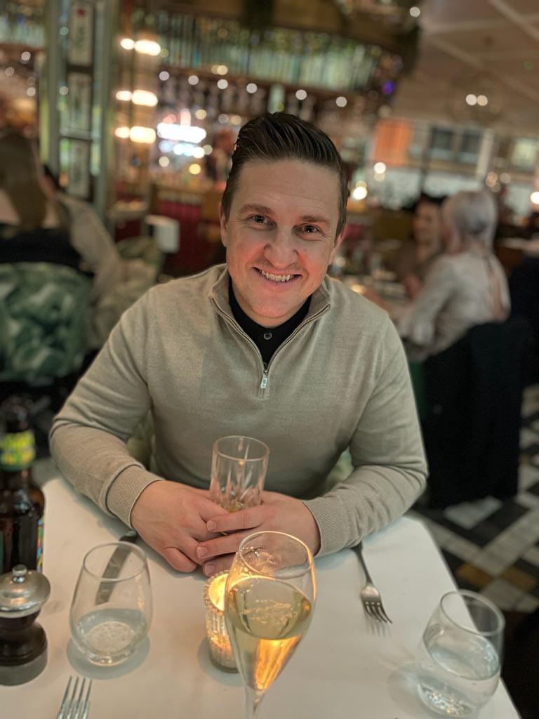 Paulmcveigh77's tweet photo. Christmas night out 2022 🤩🥳😊
https://t.co/yjy8g7UFDq
#books #personaldevelopment #improve #drive #goals #life #exist #choice #decisions #response #reactions #currentsituation #dream #breathe #psychology #mentalperformance #thinkingskills #mindspan #growth #success #belief https://t.co/eVBsQ80mrh