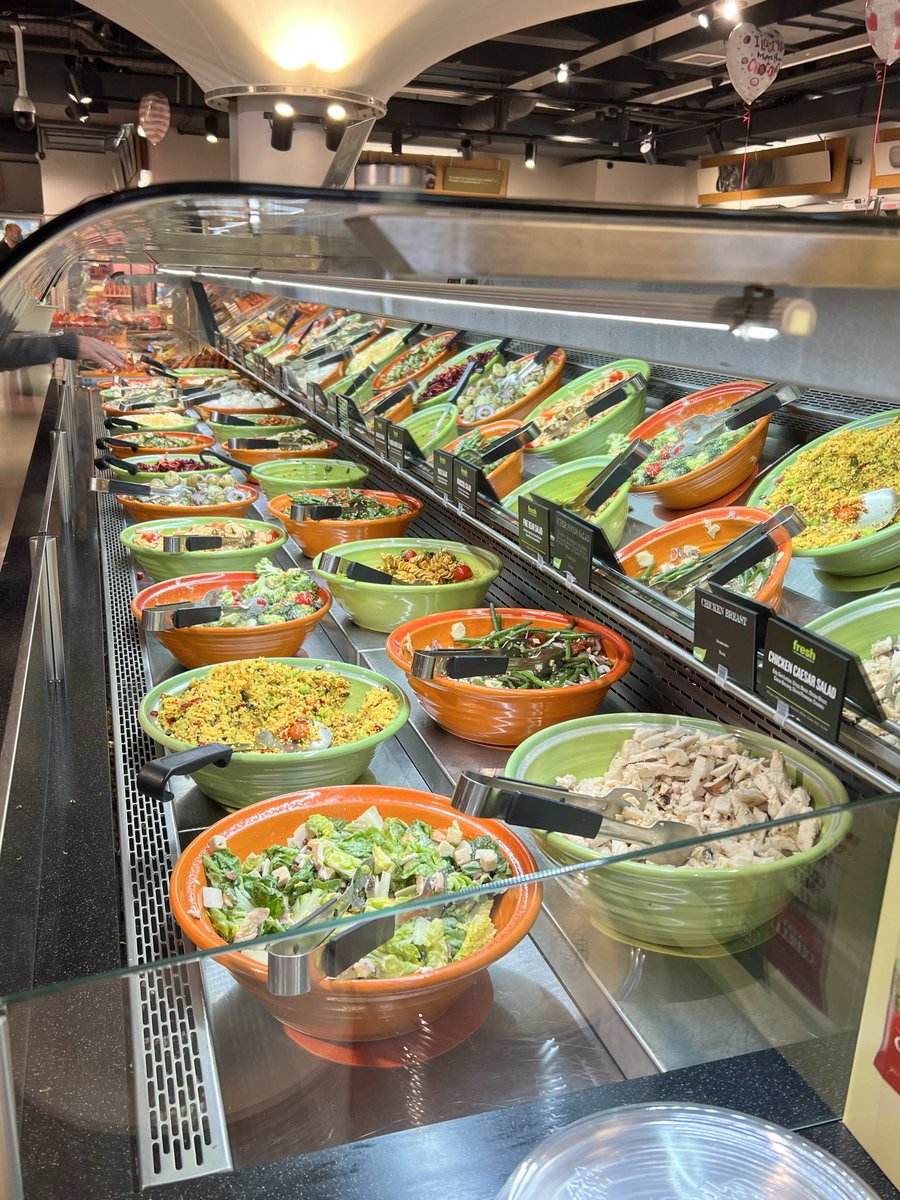 scott_annan's tweet photo. @christianwawa @NACSonline 💯 🌍 c-store retailers must qvisit ☘️ to see ⭐️⭐️⭐️⭐️⭐️#retail #foodservice 
There’s great &amp; then there’s ☘️🥇
#RetailLeaders &amp; #IROF forums to visit #Dublin #Newry in January 2023 😃
@DeliceRetail @RetailInsightio @markbrilltomra @Ubamarket @GohilParin @ThisIsRN @RATIONAL_AG https://t.co/4ZpWKYsBxX