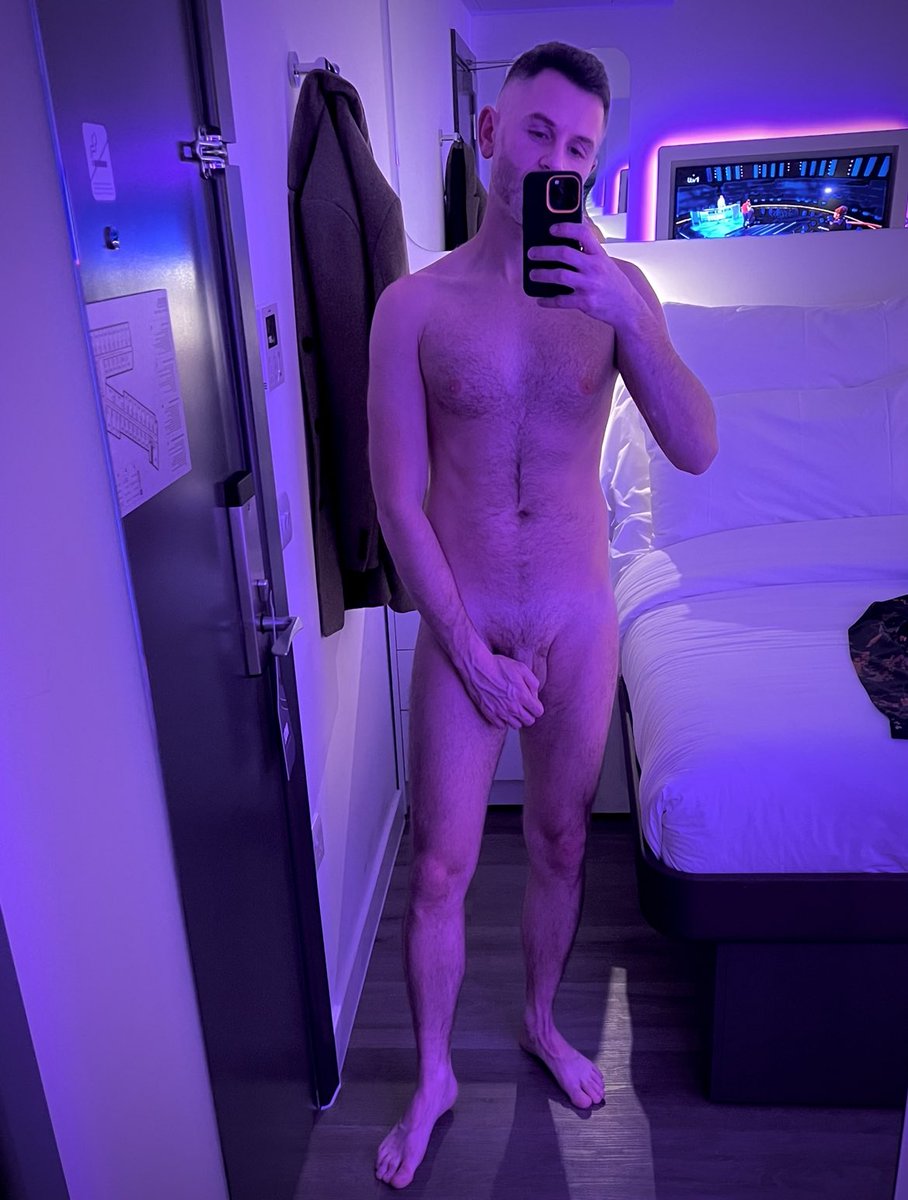 Maybe I should stay in hotels with full length mirrors more often