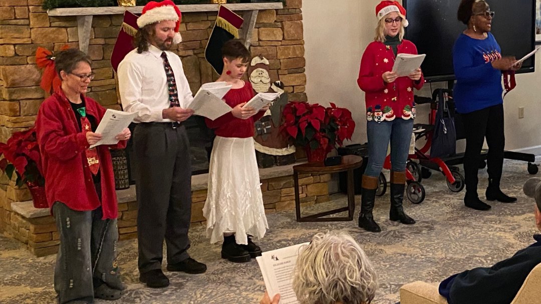 NJNaturalGas's tweet photo. NJNG employees created & delivered #holiday crafts to Arbor Terrace Shrewsbury, a local retirement and assisted living facility, & they stayed to spread joy through #holidaycaroling! #dedicatedworkforce https://t.co/pmWyzcLpwG