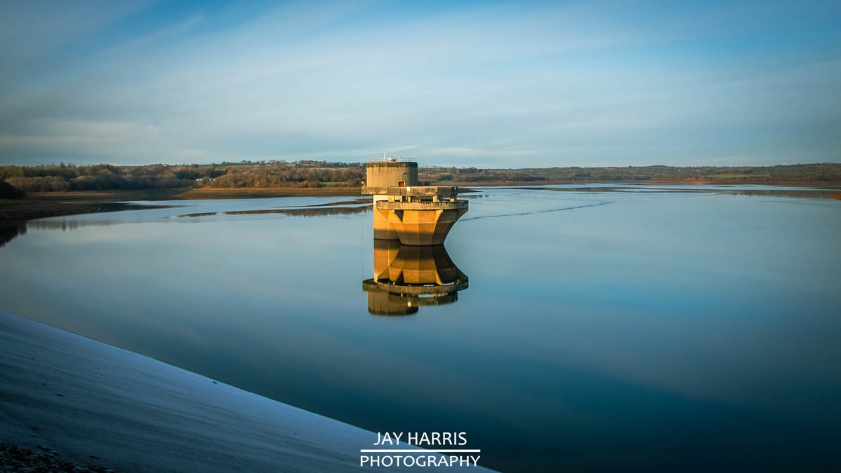 JayHarrisPhoto1's tweet image. Another post meeting opportunity last week for a few photos at @RoadfordLake, including a friendly little #robinredbreast. Love the #reflections 🥰

facebook.com/jayharrisphoto…

#roadford #roadfordlake #devon 
@swlakes @SouthWestWater