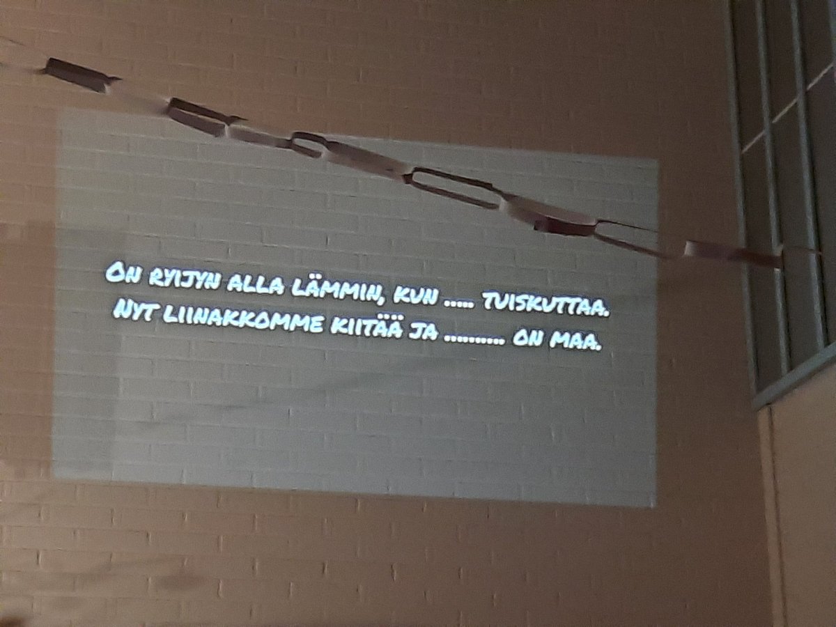 kaija_sipila's tweet photo. Meidän hieno LUMtsiLUM-joulujuhlamme päättyi iloiseen joululahjoitukseen. @Liikenneturva lahjoitti kolme upeaa Jopo-pyörää @Hailuoto koululle hyvästä liikenneturvatyöstä💕 Kiitti oppilaat, opet ja @Liikenneturva #JuhaHeltimo 🥰 #reksihommat https://t.co/np2Qfi2DdM