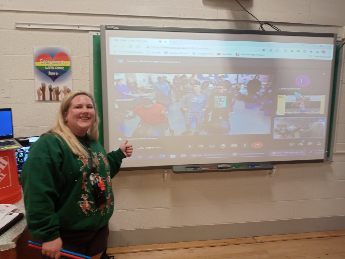 delkec's tweet photo. Visiting @AMSHPED @ArundelMiddle Ms. Burkhardts awesome unified PE class today. Found Ms. Votta from @KenwoodBCPS joined with her class virtually! Dynamic virtual collaboration and sharing of performances! https://t.co/9wfxjGNdlM
