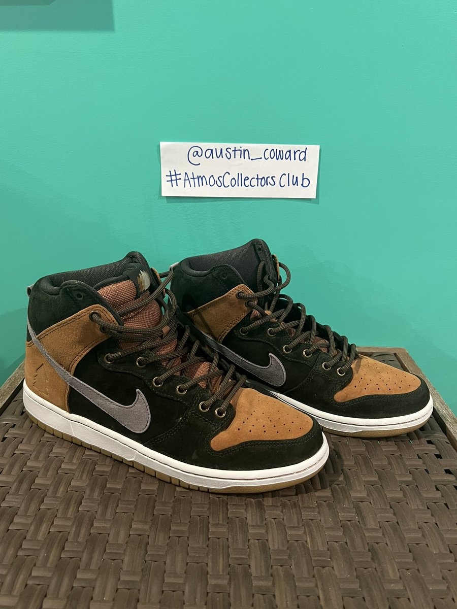 austin_coward's tweet photo. @atmos_usa Left column!

Any Lobster (2018 Purple Lobster)
Your SOTY (2022 Air Max 1 Kasina Won-Ang Orange) 
Any Dunk High SB (2016 Homegrown)
Any CNCPTS Collab (2015 ASICS x CNCPTS Gel-Lyte V 8-Ball)

Size 10 #atmosdc #atmoscollectorsclub https://t.co/YJirq2Sm2H