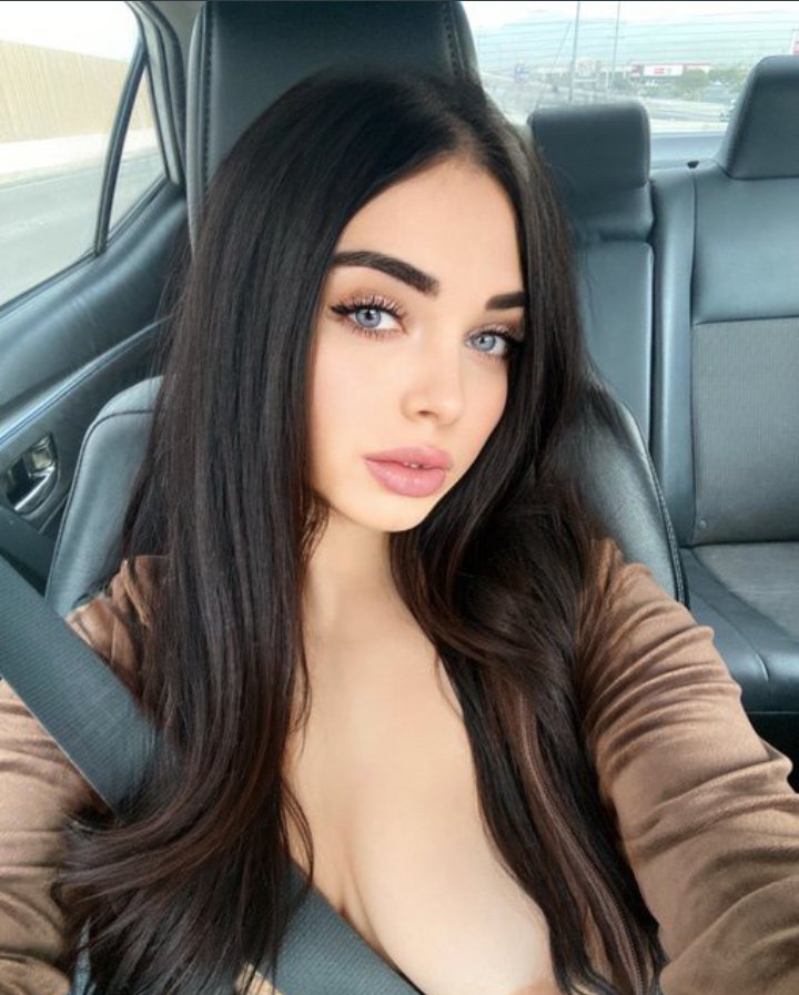 MiilfJane's tweet photo. Do you want a braless mother to hug and watch netflix? 🤗🥰 https://t.co/LDiORhqTTI