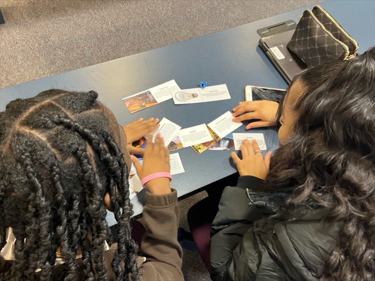 CTE_Buffalo's tweet photo. PTECH BESOLAR students from South Park High School are connecting with P-TECH from Niagara Falls High School for @NYPAenergy Career and College Mentoring series. Students learned about the recent atomic fusion breakthrough, power plant energy conversion processes &amp; resume writing https://t.co/qCRMB8GnL6