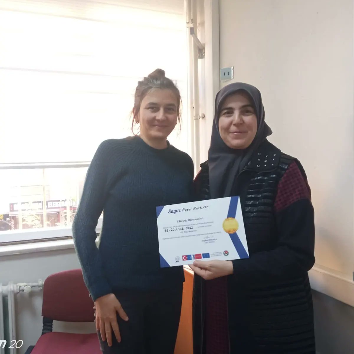 teachersofzgen1's tweet photo. Öğretmenlerimize teşekkür ederiz.@ulusalajans @sehitoguzhanyasar https://t.co/hfBHbbs4MU