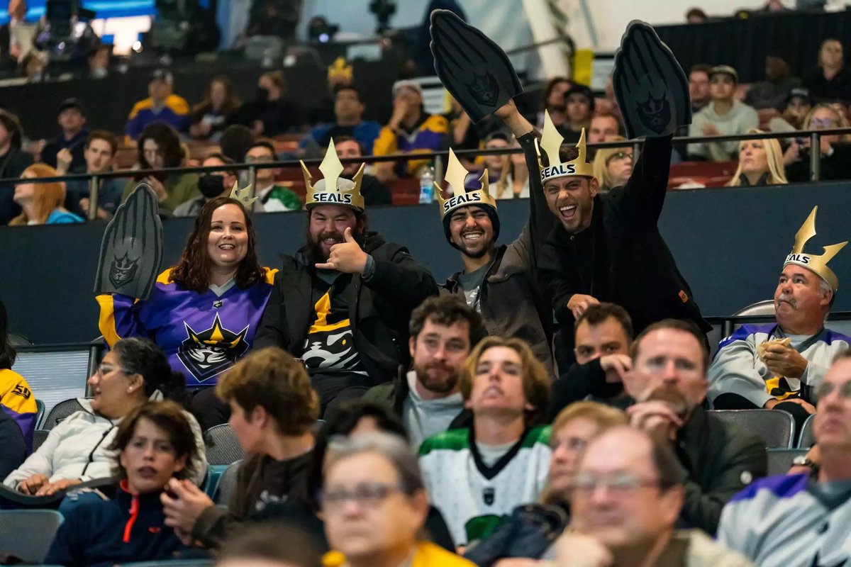 Incredible crowd for our home opener and they were treated to a thrilling comeback OT victory. Join me for the @SealsLax next home game on Jan 7th. Message me for tix #SanDiegoSeals #SanDiego