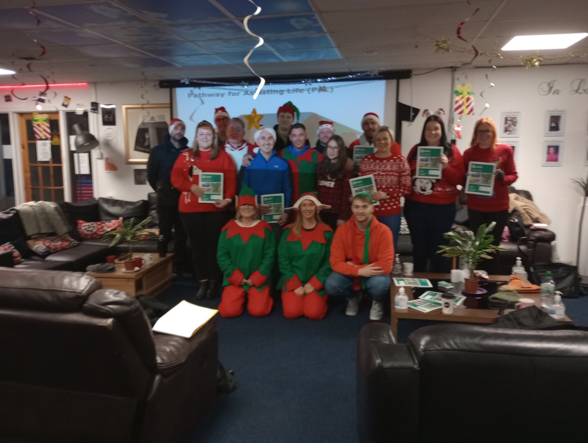 TrainingLom's tweet image. Our last ASIST of 2022 hosted by Men Matter Scotland, and yet another amazing group of individuals ready to get out there and help  keep their communities safer from Suicide. Thank you for all you do, we feel so privileged to be a part of this. With Paula Ewart.