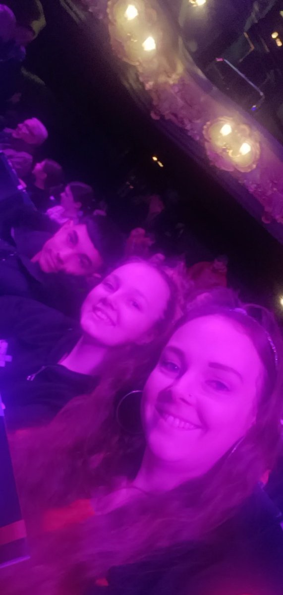 Fayzer1987's tweet photo. @Faye_Tozer We loved it ❤️ was hilarious. You were all amazing Front row seats don't know if you recognised us.was my daughter who waved at you. Just out of all the jobs I do daily getting people pull there pants down is very random 🤣  made me giggle.Merry Christmas from my family to yours https://t.co/CBxu3t1xH7