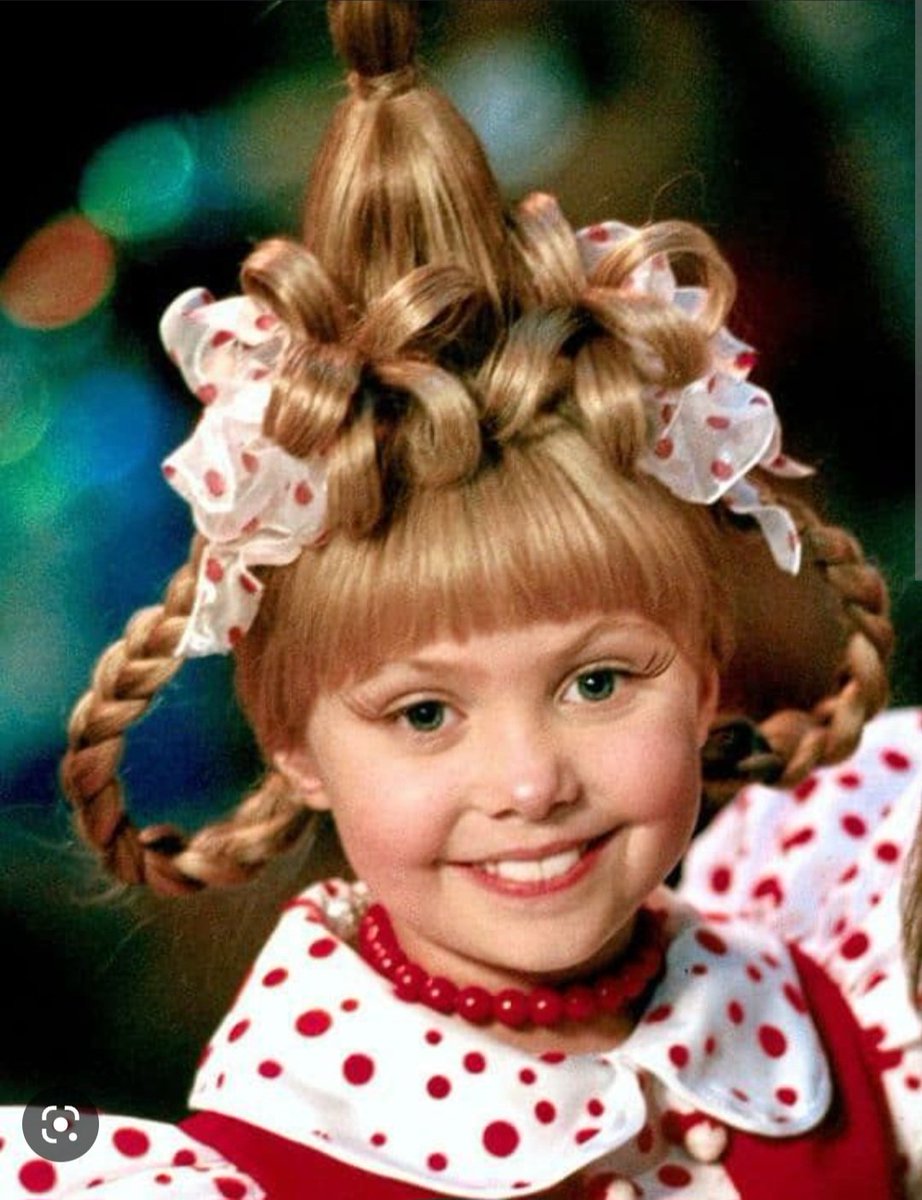 All my life I was teased for looking like Cindy Lou Who. We reclaimed it and made it glam!!! Watching students walk by me in the hall and smile was the best part. 💚❤️
JH concert tonight, so I had to be serious at times..."it's just hard to look at you and not laugh, Ms. N" 🤣