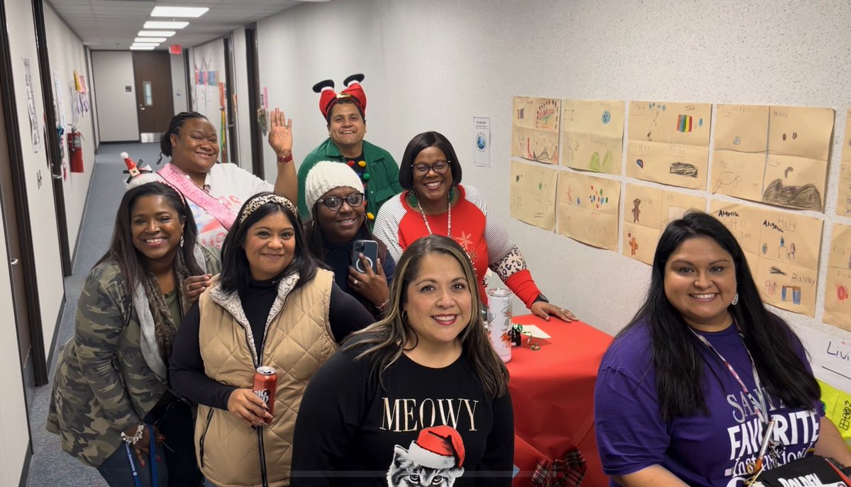 Erica Thompson tweet media