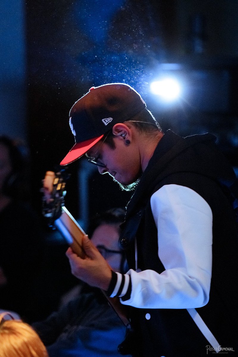 Només ens calia tornar i estar amb vosaltres per fer créixer aquest espectacle que hem parit! Auriculars, projeccions en col·laboració amb <a href="/Slidemedia/">Slidemedia mapping</a> i tota l'energia sobre l'escenari, just al vostre costat. 

Gràcies <a href="/ccalbareda/">Centre Cultural Albareda</a>, ens veiem dijous al <a href="/CCLaSagrera/">Centre Cívic La Sagrera "La Barraca"</a> amb sold out!