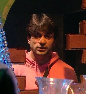 adil_x3's tweet photo. Aapke Hisab Se Kon Right Hai ??

LIKE :- MC STAN 

RETWEET :- SHALIN 

#MCStan𓃵 #MCStan #MCStanlsTheBoss #ShalinBhanot #TinaDatta𓃵 #ShivThakare𓃵 #BiggBoss16 https://t.co/n5GaHsCu7Y