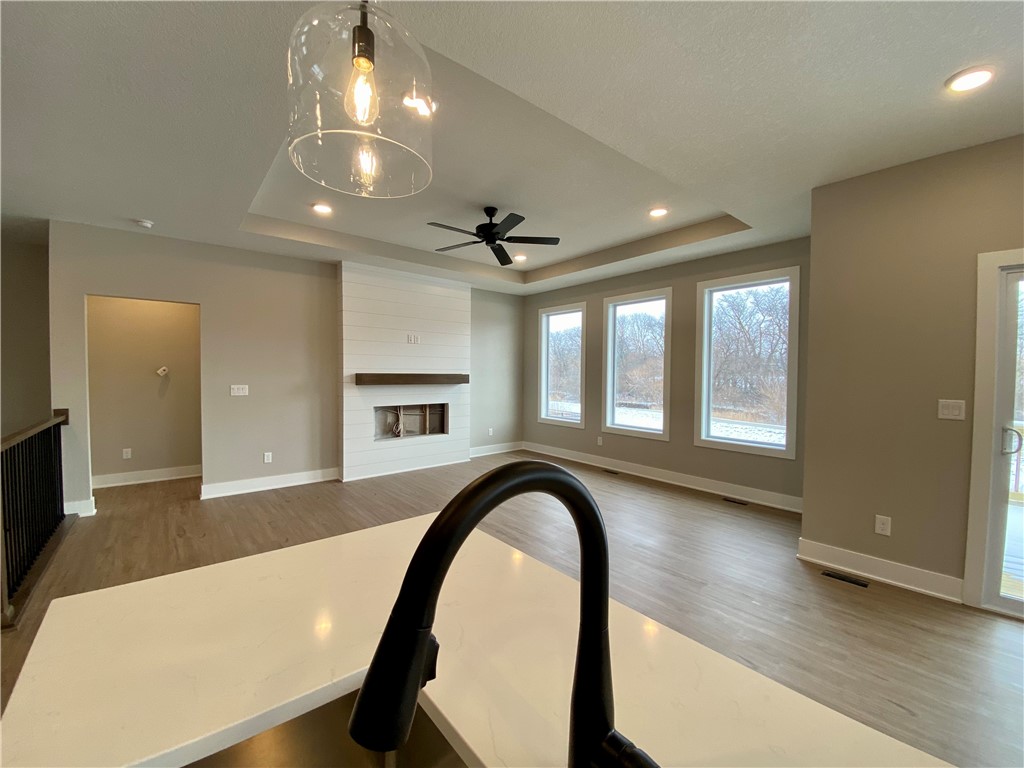 PrecisionDSM's tweet photo. Do you know someone looking for a great #property in #Grimes?   #realestate https://t.co/XzwWQfVaa1 https://t.co/fJl8nOPaOq