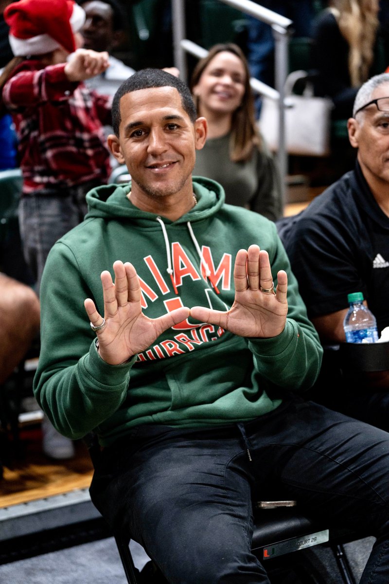 Look who is sitting courtside at the @watscocenter 👀 @jonjayU is in the house cheering on No. 22 @CanesHoops versus No. 6 Virginia!