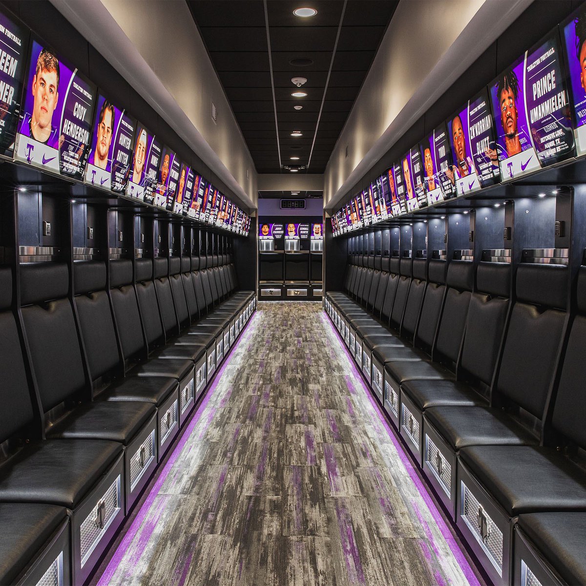 Dylan5Reyes's tweet photo. Blessed to receive a D1 offer from Tarleton State University! 💜 @CoachJKemp 🤝 @TarletonState @CoachEricFinney https://t.co/WGTIYhChLU