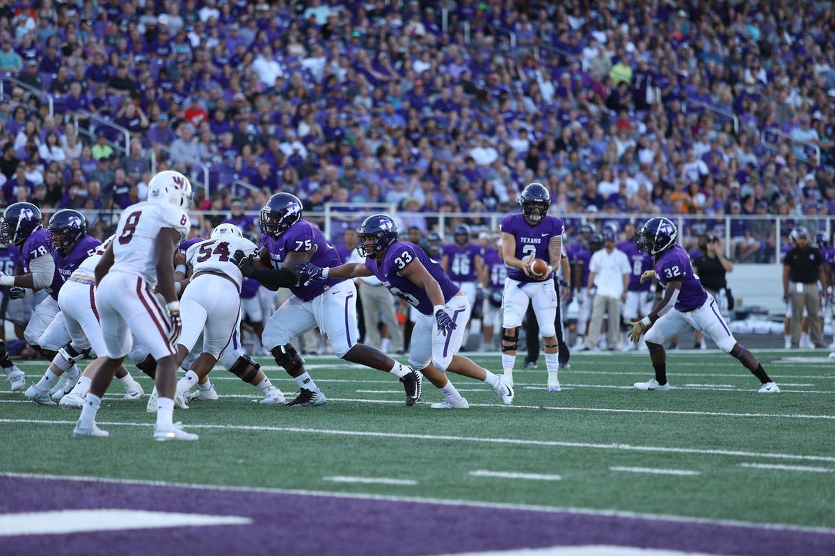 Dylan5Reyes's tweet photo. Blessed to receive a D1 offer from Tarleton State University! 💜 @CoachJKemp 🤝 @TarletonState @CoachEricFinney https://t.co/WGTIYhChLU