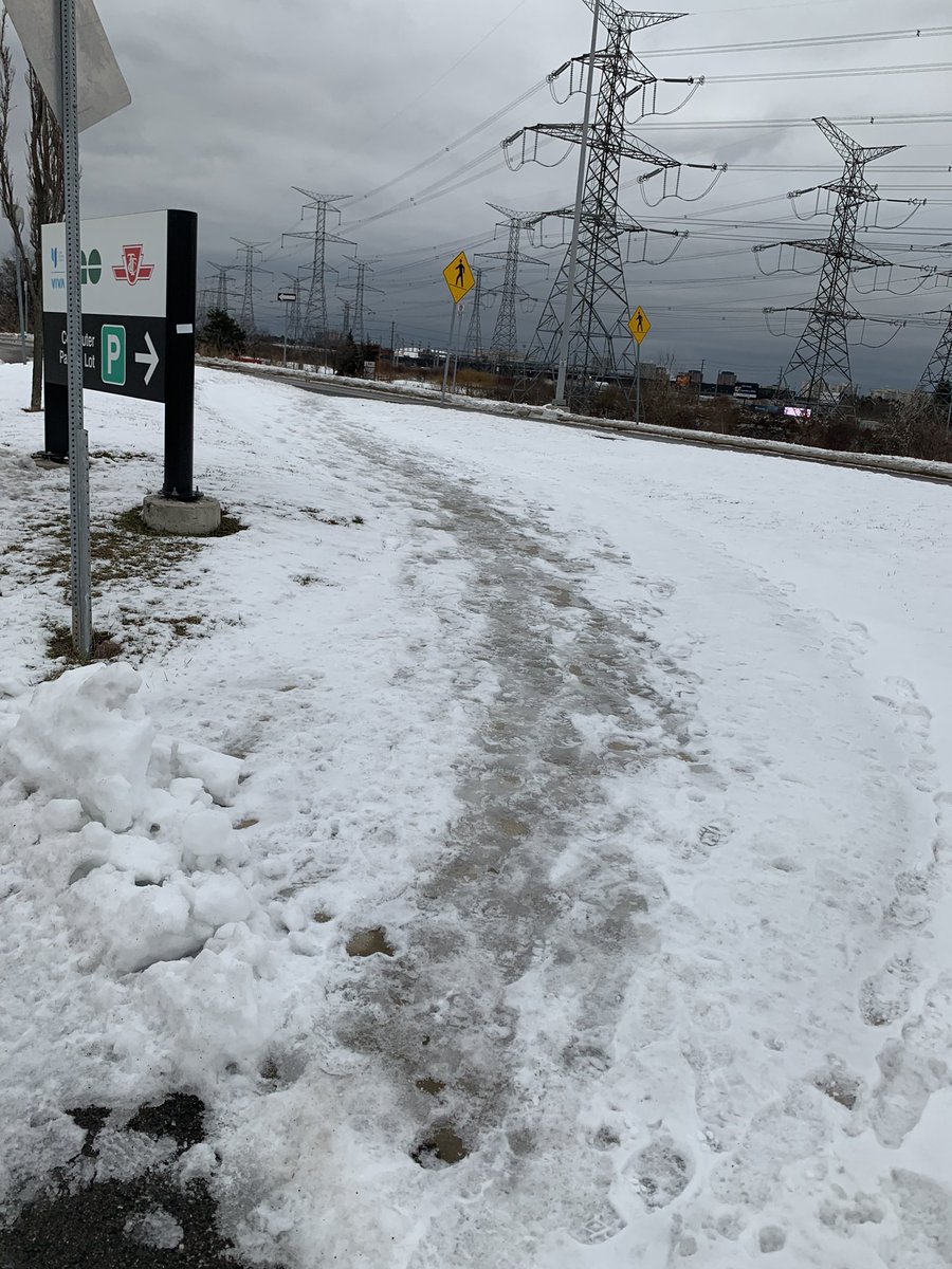 mrtreiber's tweet image. @TTChelps @GOTransitSSD why is the pedestrian sidewalk to the 407 station not cleared of snow and is now icy and a safety hazard, while the faux sidewalk with signs warning of fines if used plowed?  This is a major safety problem!  #visionzeroto