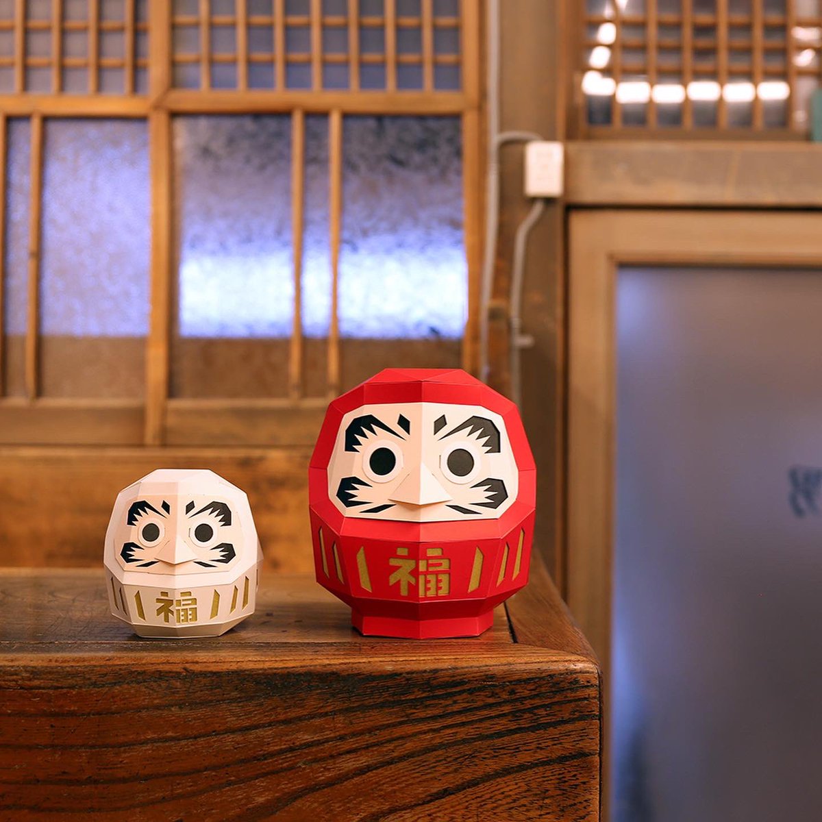 bog_craft's tweet photo. ⁡KAKUKAKU DARUMAシリーズ
⁡
来年のお正月は是非、KAKUKAKU DARUMAシリーズを飾ってお迎えください。
⁡
目入れもパーツを外すだけでできちゃいます！
⁡
お好きな商品をお選びいただき、組み立てはもちろん、インテリアとしてお楽しみください。

#bogcraft #kakukaku #daruma #達磨 https://t.co/VeFecWR7YT
