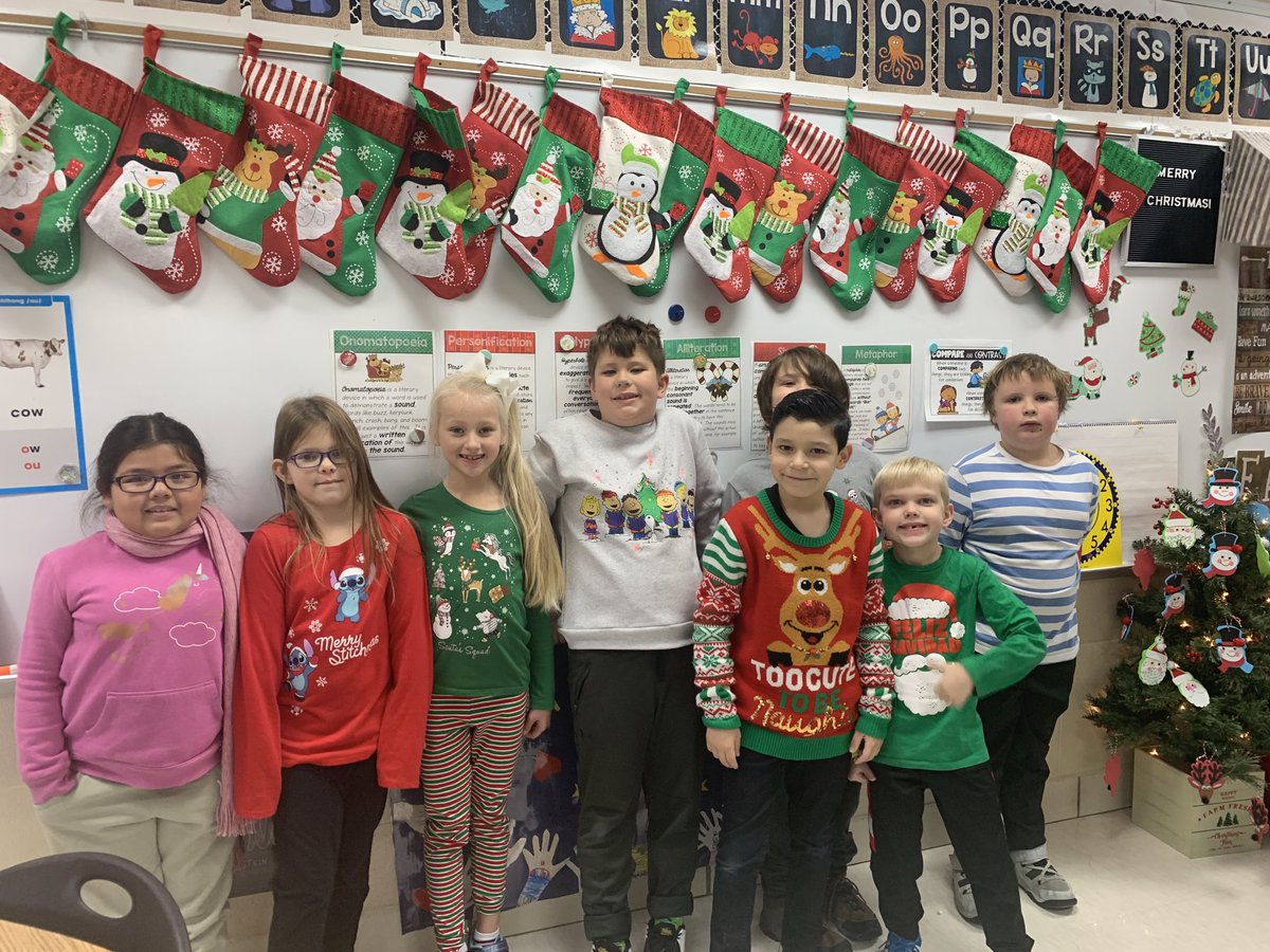 jdriceart's tweet photo. CRE was full of Christmas Spirit!! Get ready for the cold weather this week by wearing your Pajamas tomorrow. #12daysofChristmas #wearebranson #crefamily #piratesintraining #trainthemupright https://t.co/h6r6xXKBoJ