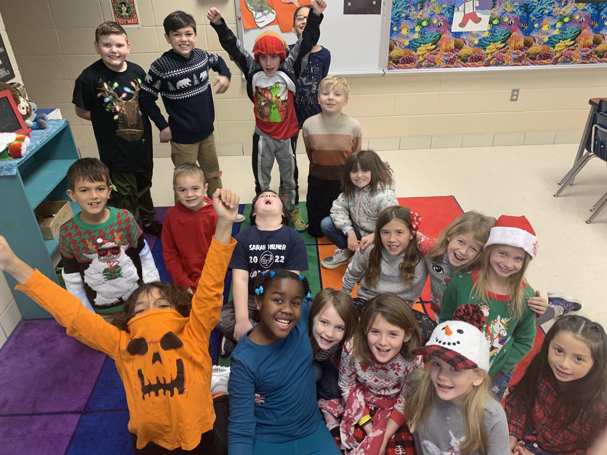 jdriceart's tweet photo. CRE was full of Christmas Spirit!! Get ready for the cold weather this week by wearing your Pajamas tomorrow. #12daysofChristmas #wearebranson #crefamily #piratesintraining #trainthemupright https://t.co/h6r6xXKBoJ