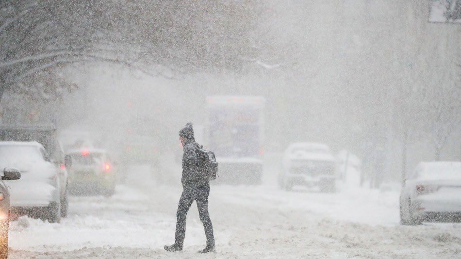 _TexasForever's tweet photo. Blizzards up north vs Blizzards in Texas https://t.co/r4jJSNKmvN