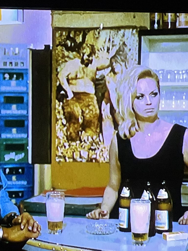 terrible pours from the bartender in ali: fear eats the soul