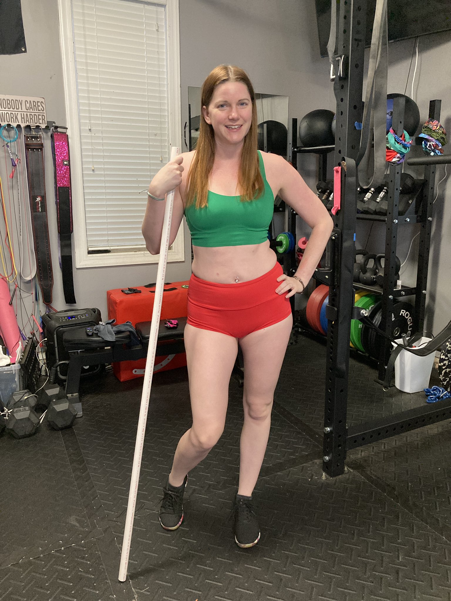 2 pic. Festive gym fit. Are these shorts too extra? #fitness #garagegym #onlyfans https://t.co/fl2WW3Gtna