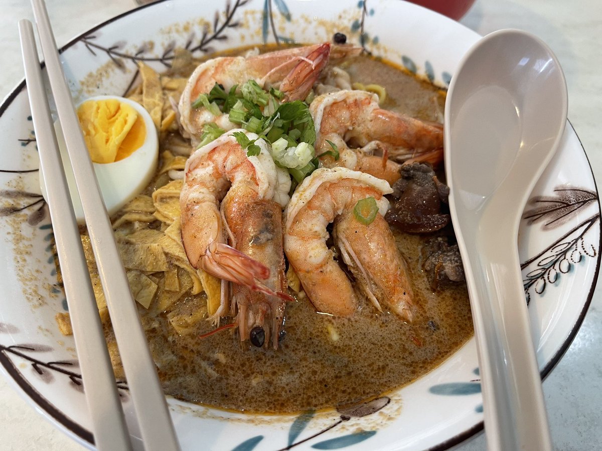 cyrildason's tweet photo. Laksa Sarawak Mee Kuning!
Sudahkah anda?
#RilFood https://t.co/0TBJtHdJnm